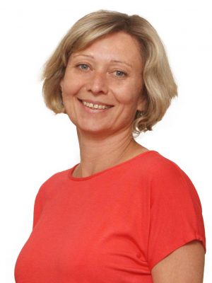Gabriela Vaníčková, Sekretariats- og regnskabschef 